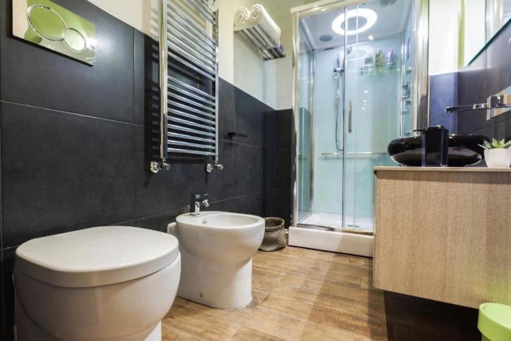 Lily'S - Near Harbor And Downtown With Terrace - Italy Flat Vacation Apartment Genoa Ngoại thất bức ảnh