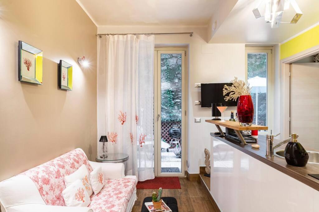 Lily'S - Near Harbor And Downtown With Terrace - Italy Flat Vacation Apartment Genoa Ngoại thất bức ảnh