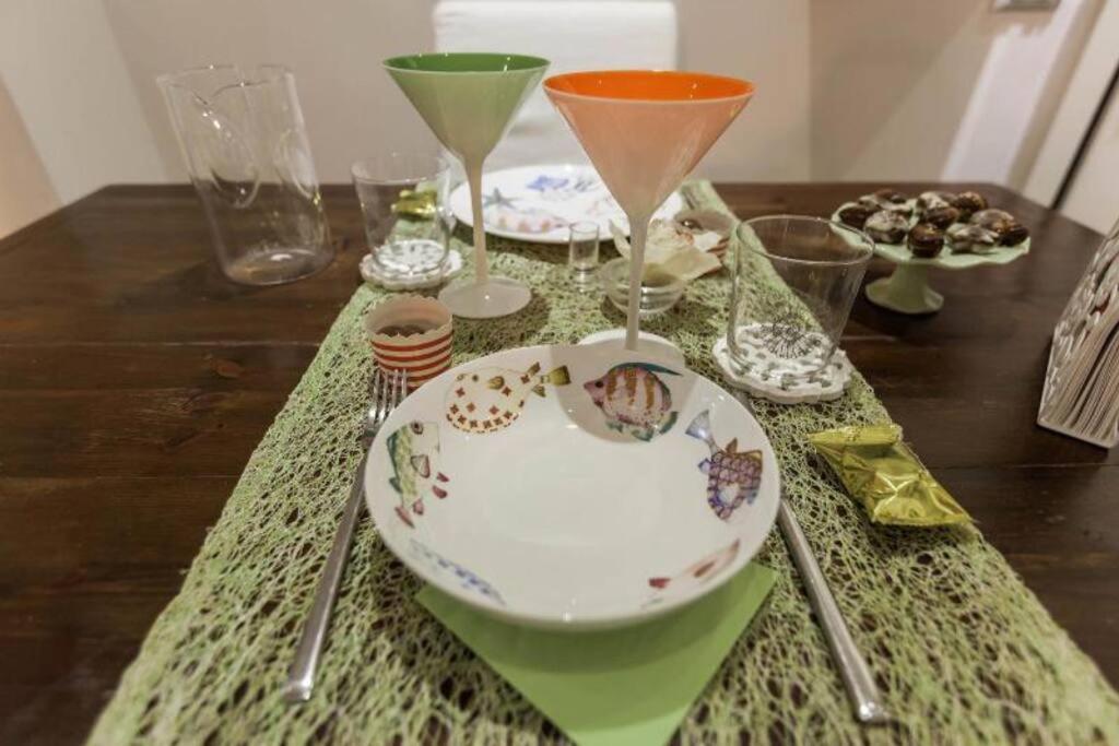 Lily'S - Near Harbor And Downtown With Terrace - Italy Flat Vacation Apartment Genoa Ngoại thất bức ảnh