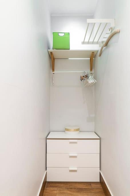 Lily'S - Near Harbor And Downtown With Terrace - Italy Flat Vacation Apartment Genoa Ngoại thất bức ảnh